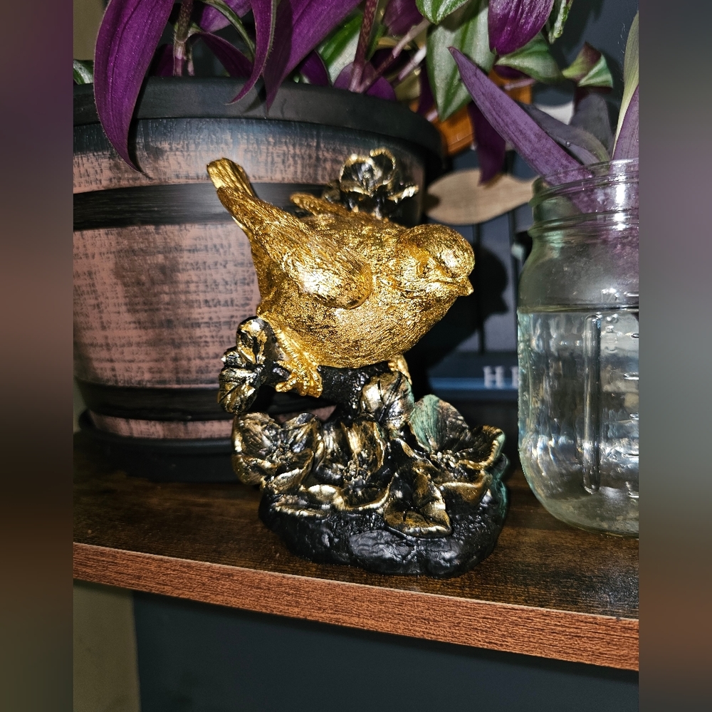 Bird Decor 🐦 - Picture 2 of 4